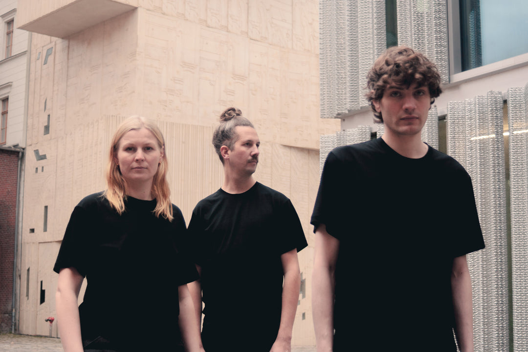 WOLLMEISTER.BERLIN X FORMAL FRIDAY COLLAB T-SHIRT